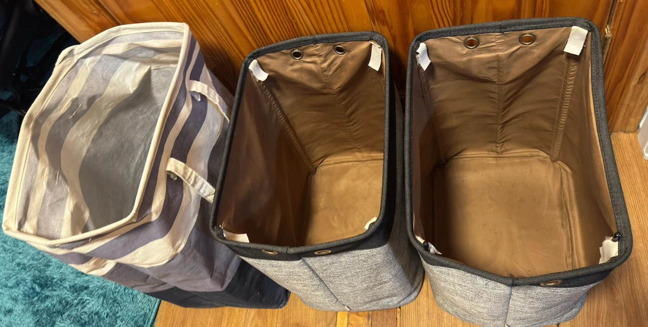 3 Collapsible Laundry Baskets - photo 2
