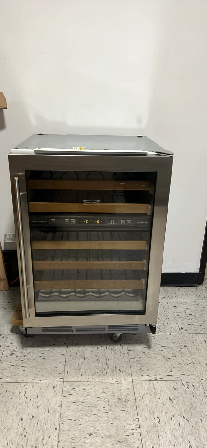 Subzero wine cooler - photo 2