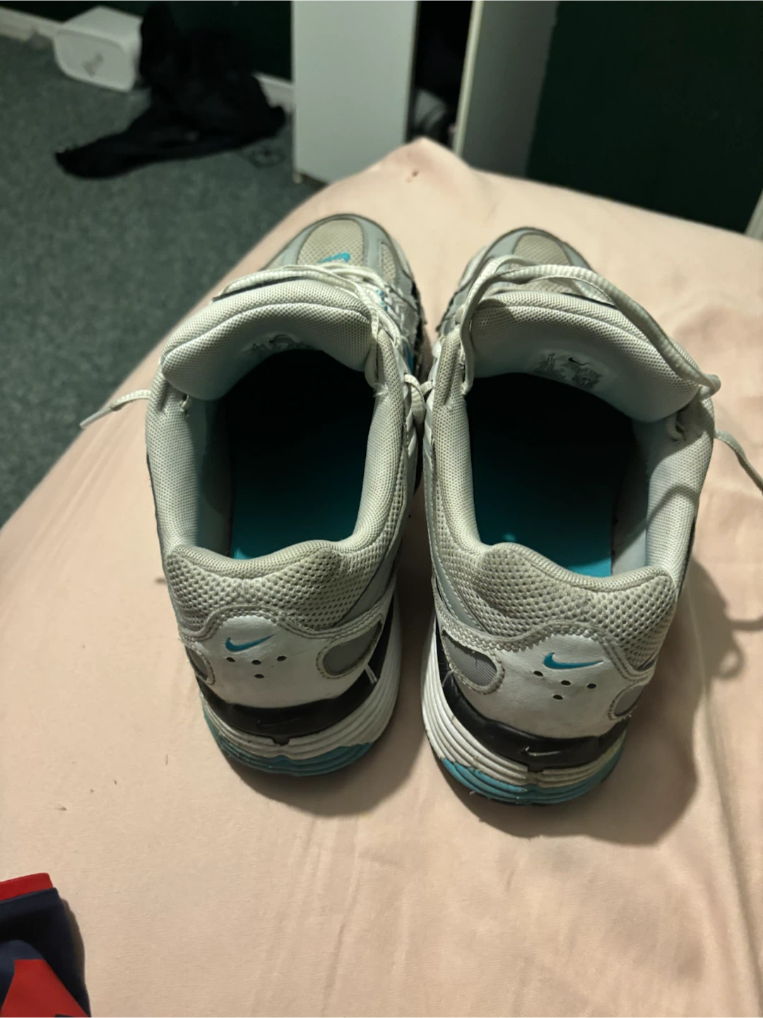 Nike Shoes - photo 3