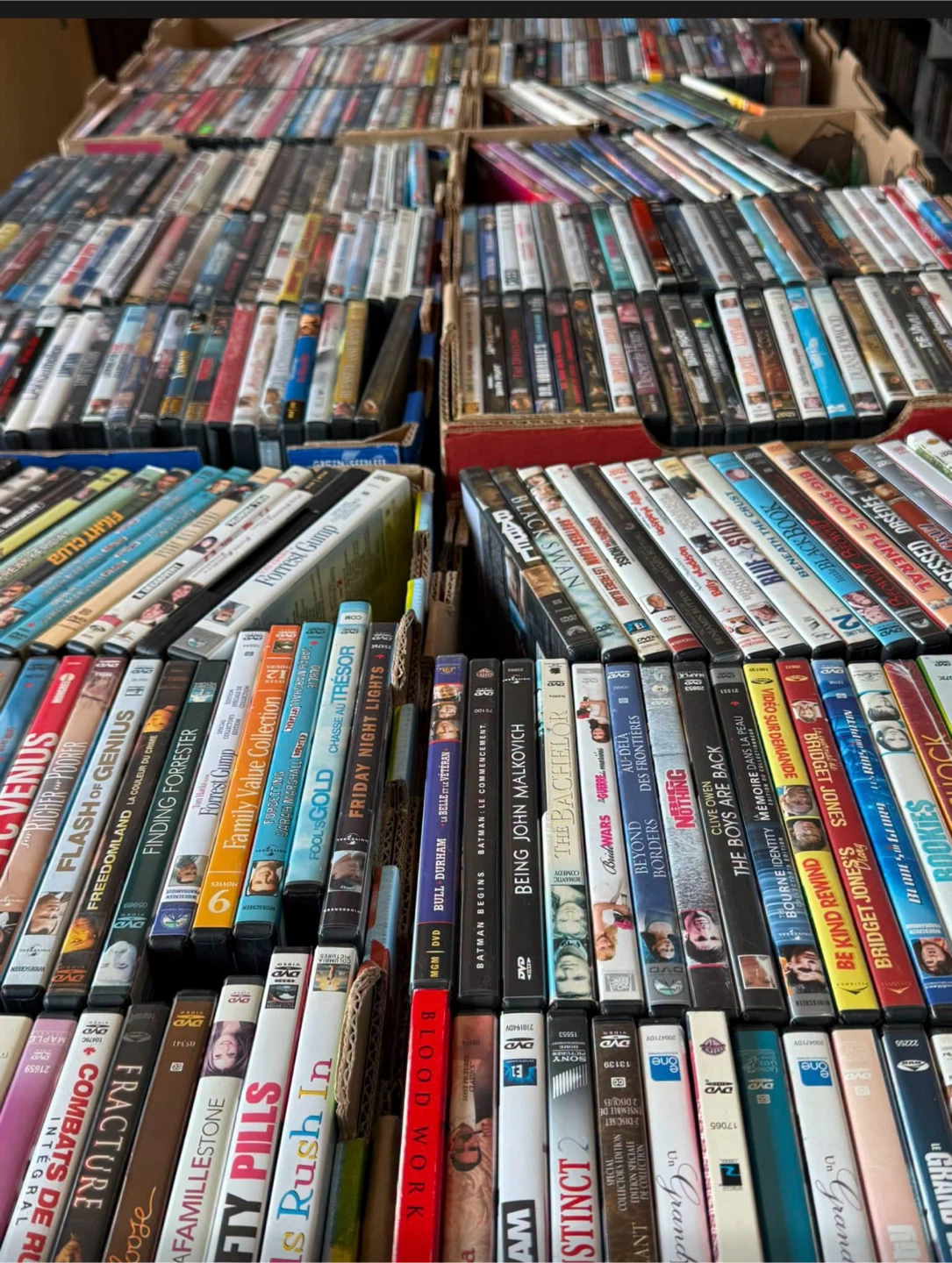 Garage sale. 2056 Stevenson street. - photo 3
