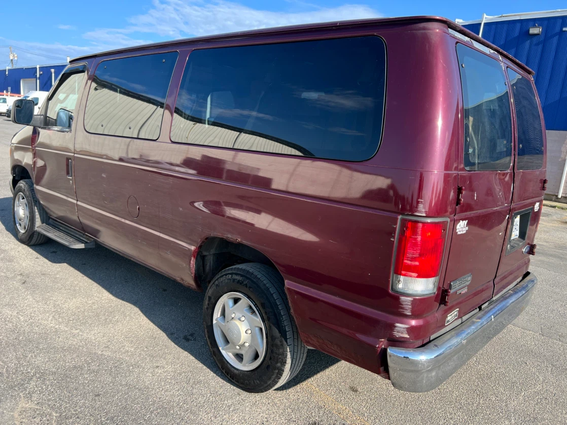 2007 Ford E350 No commercial Plates Very reliable - photo 4