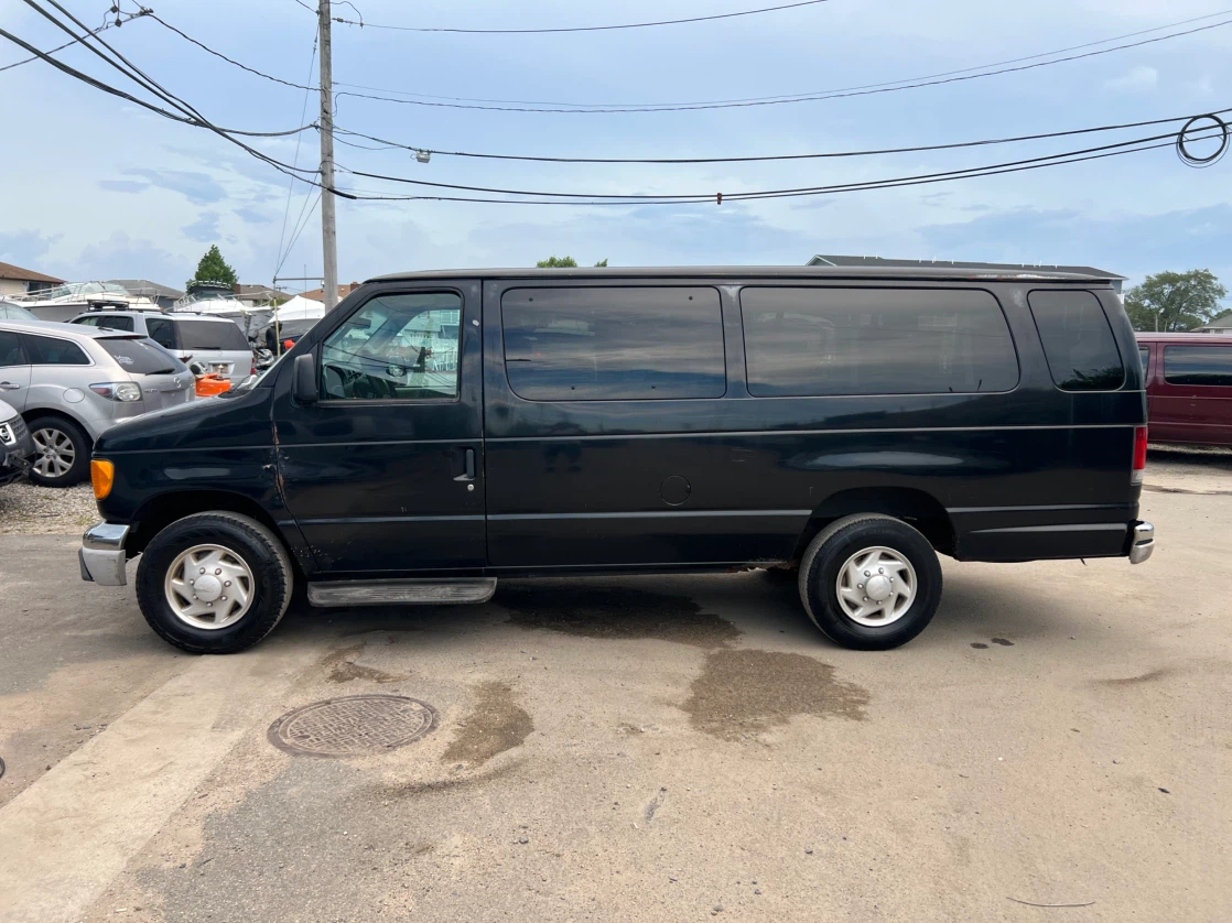 2003 Ford W-350 Super Duty Van 145k Reliable