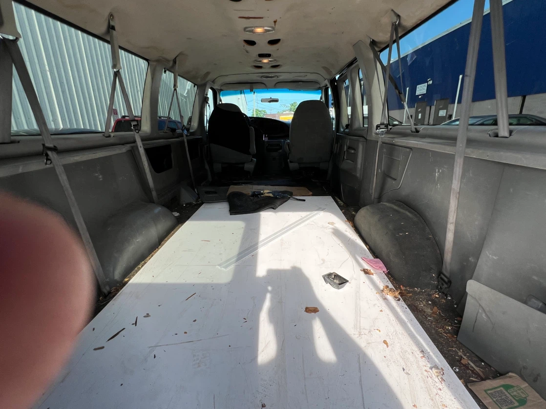 2003 Ford W-350 Super Duty Van 145k Reliable - photo 5