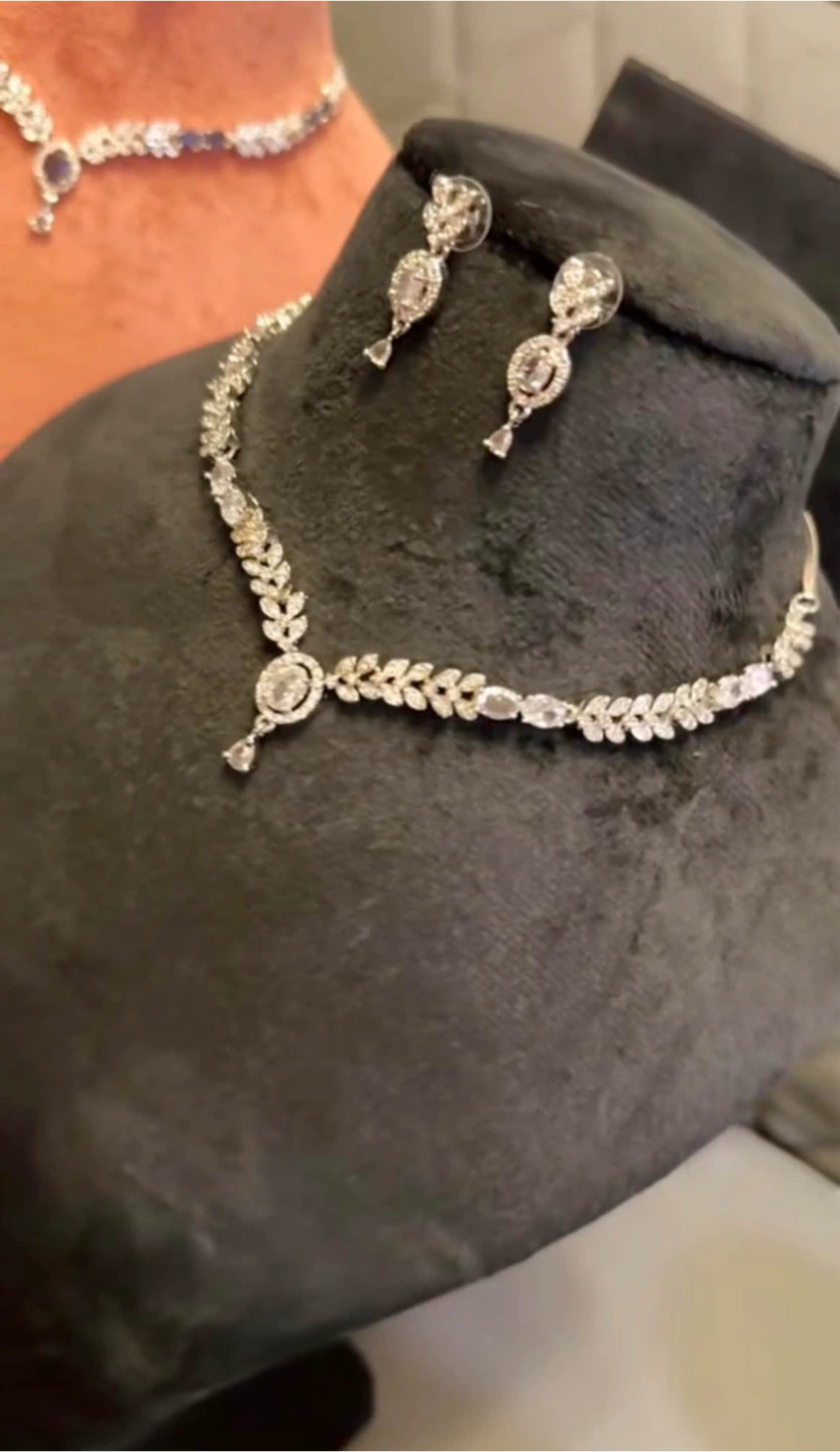 Jewellery Set - Necklace and Earrings