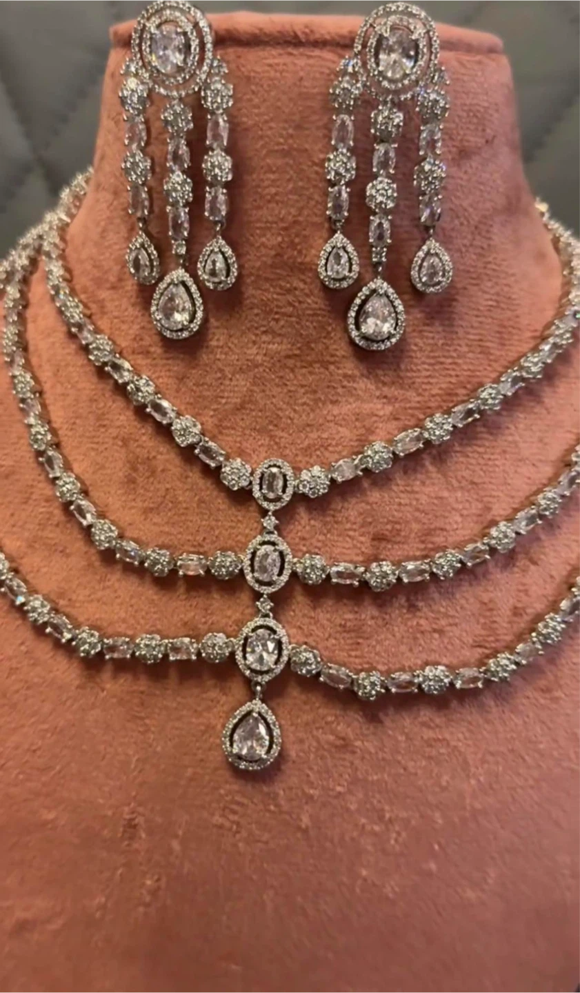 Jewellery Set - Necklace and Earrings - photo 2