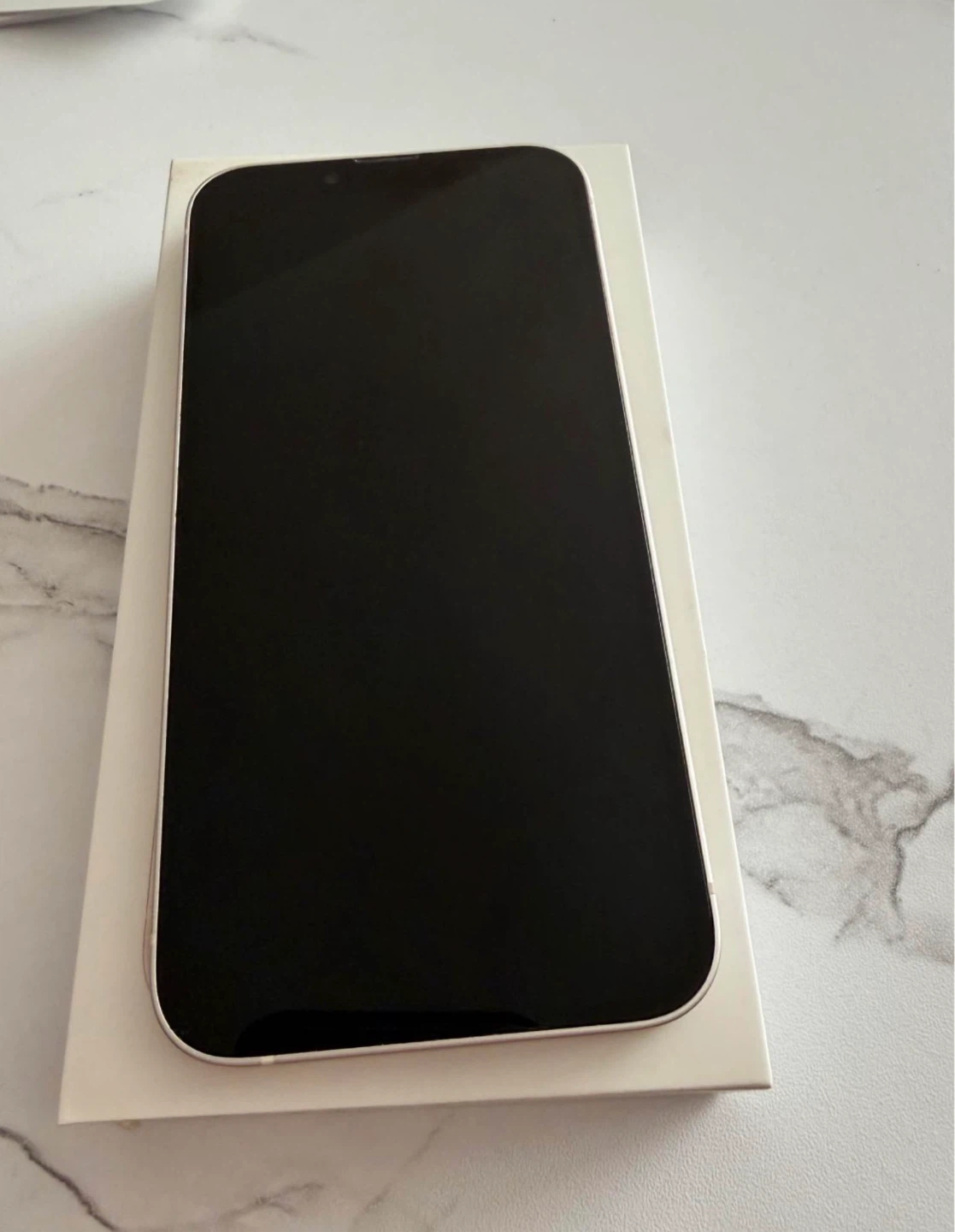 Apple iPhone 13 - White - photo 4
