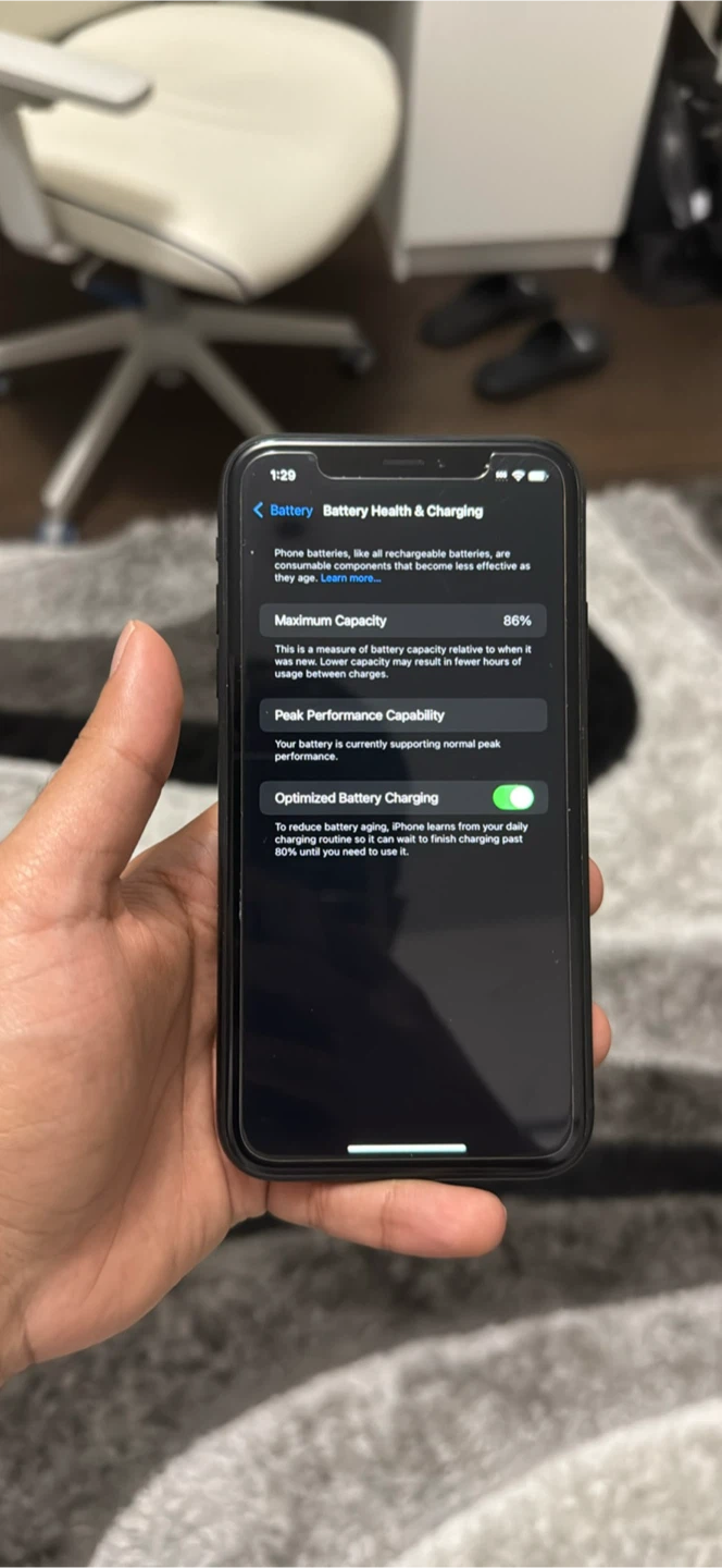 Apple iPhone XR - Black (128 GB) - photo 2
