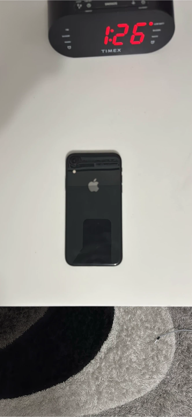 Apple iPhone XR - Black (128 GB) - photo 3