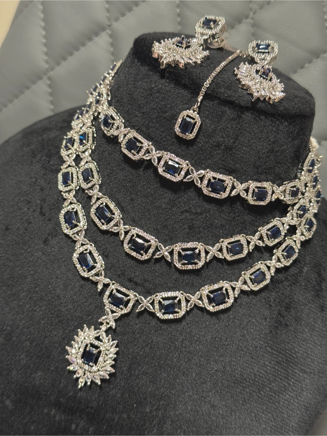Jewellery Set - Necklace and Earrings - photo 3
