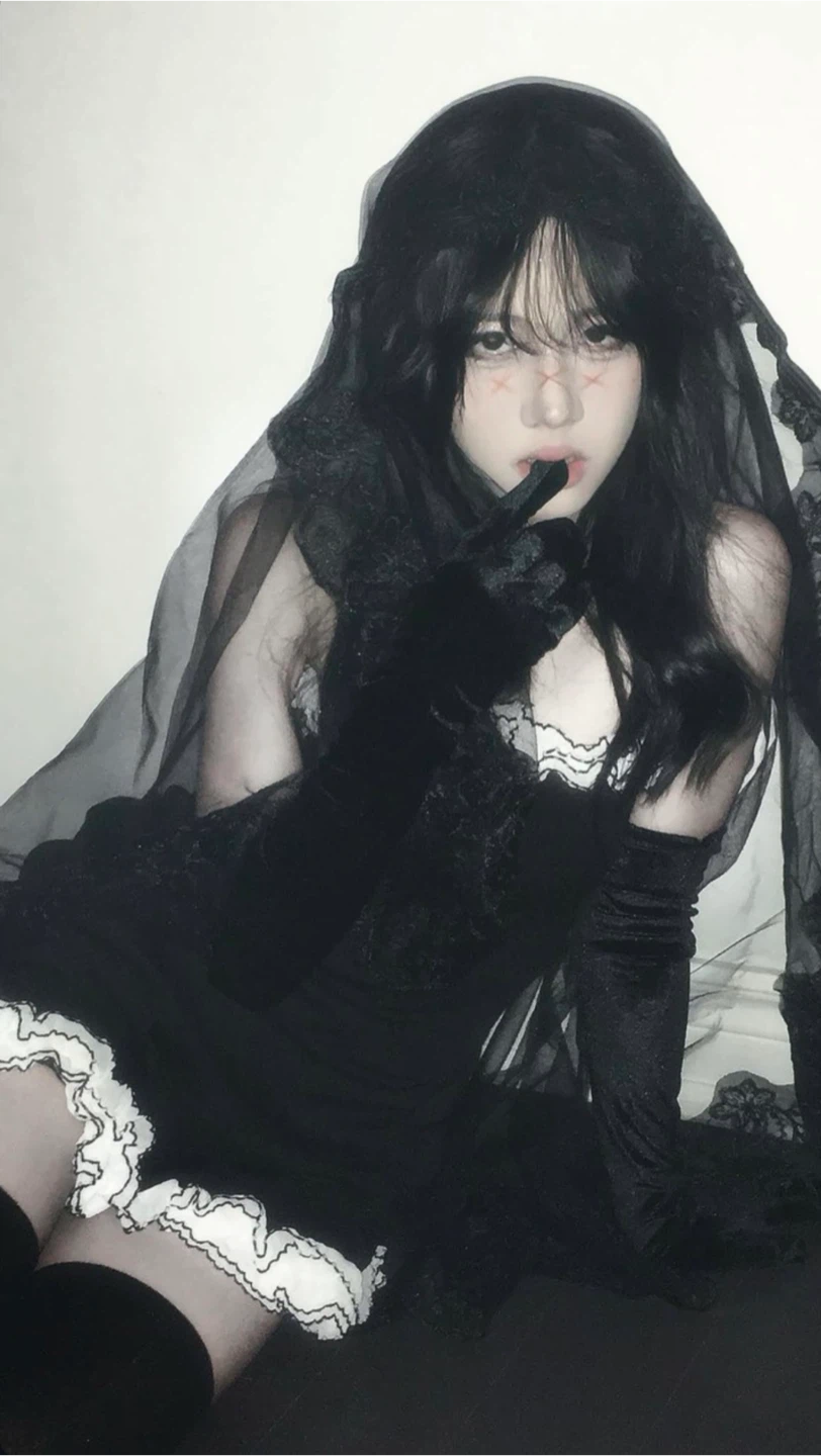 Black Gothic Lolita Dress with Veil
