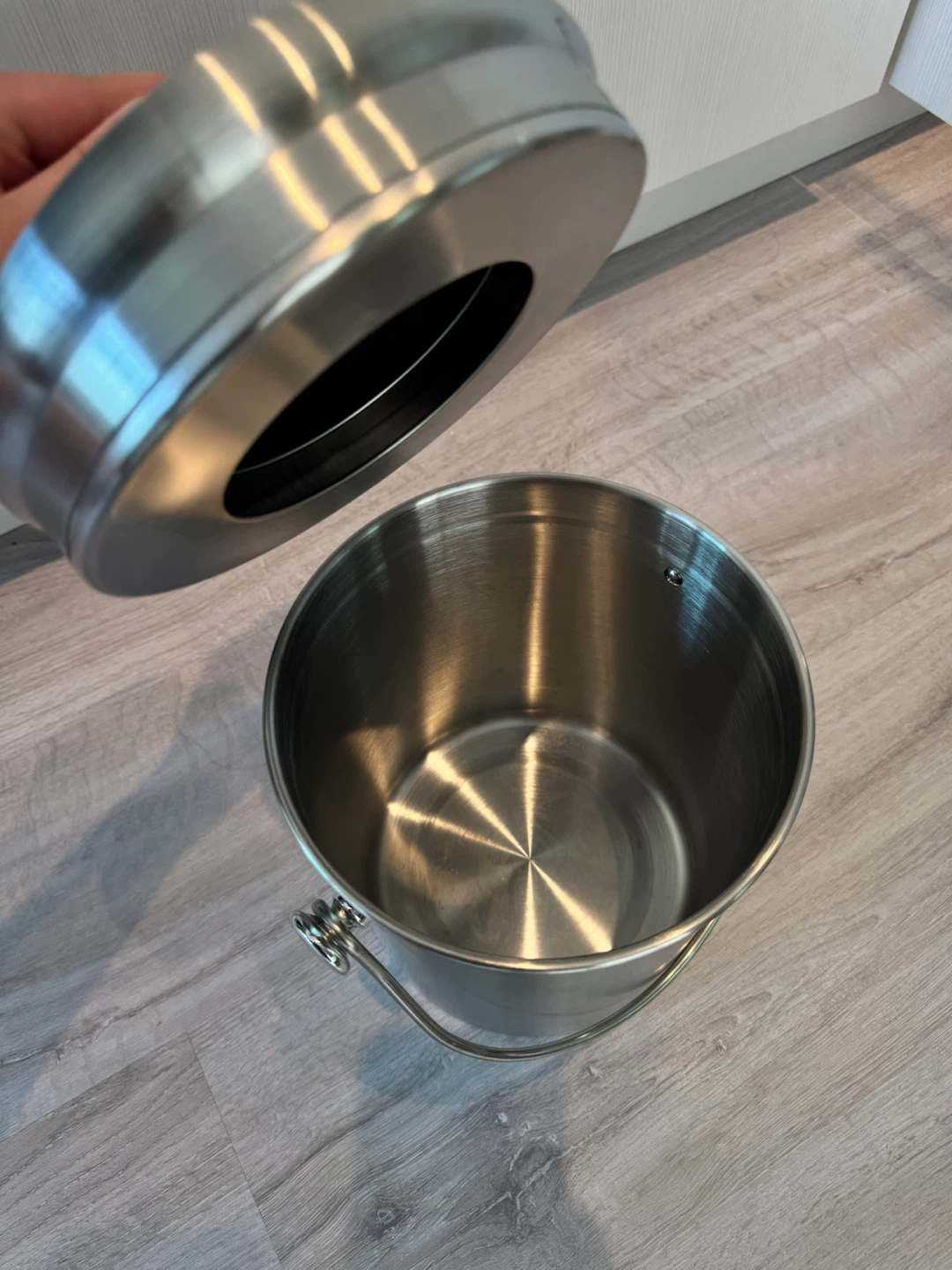 Moving Sale‼️ Stainless Steel Compost Bin + Extra filter