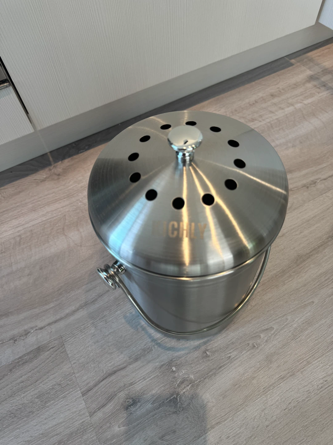 Moving Sale‼️ Stainless Steel Compost Bin + Extra filter - photo 2