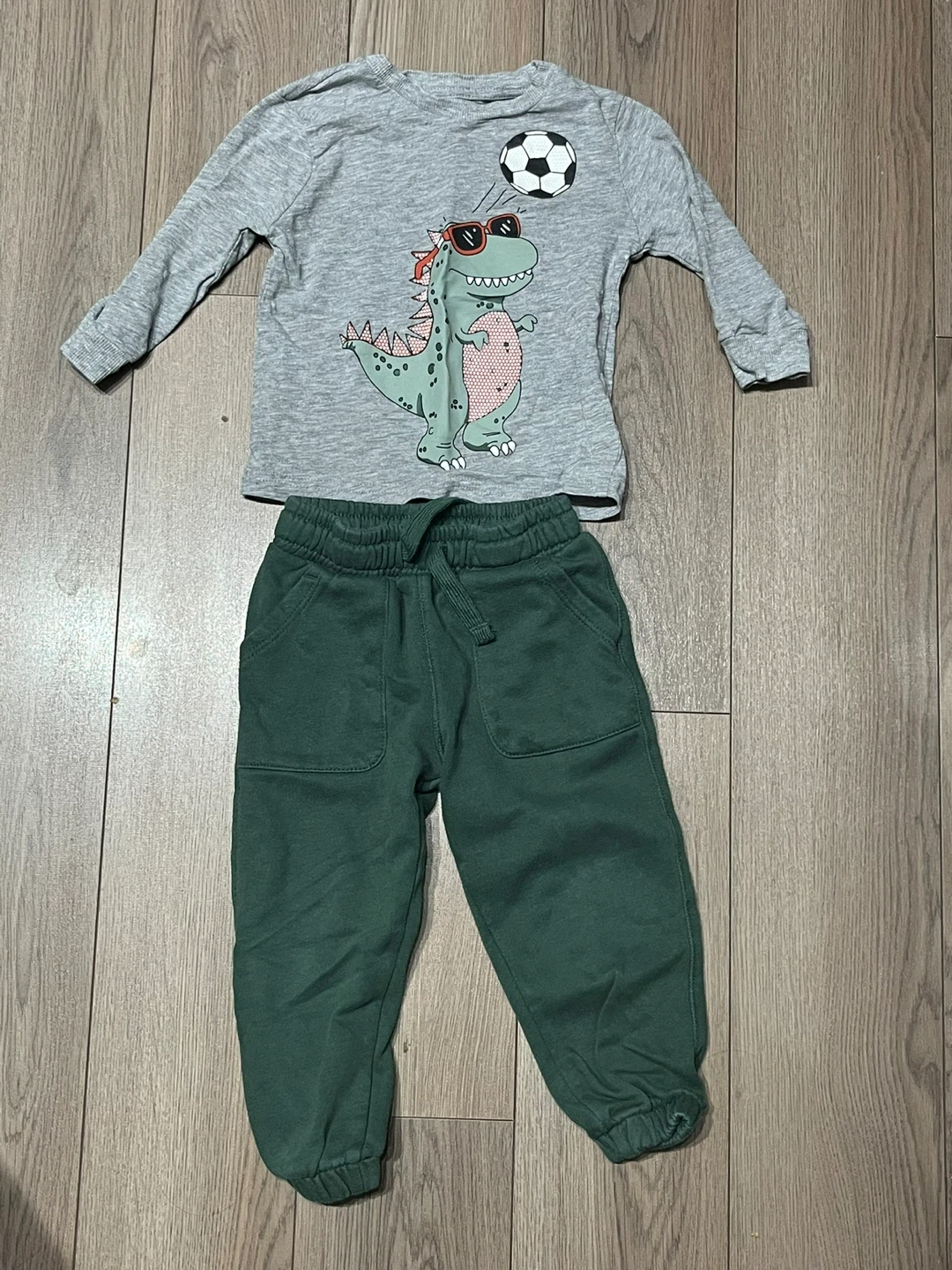 George Dino Soccer Set