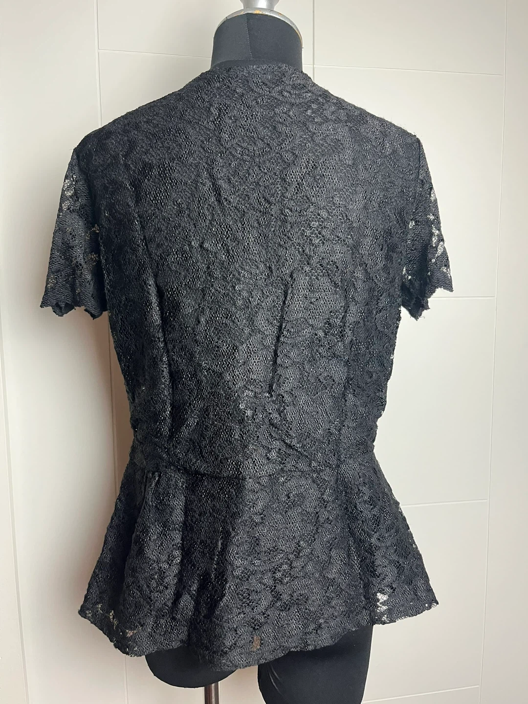 Black Lace Peplum Blouse - photo 2