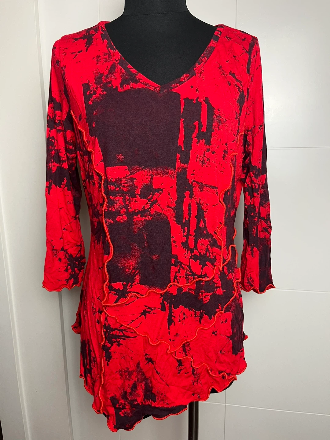 Babs Vancouver Red & Black Abstract Print Tunic Top