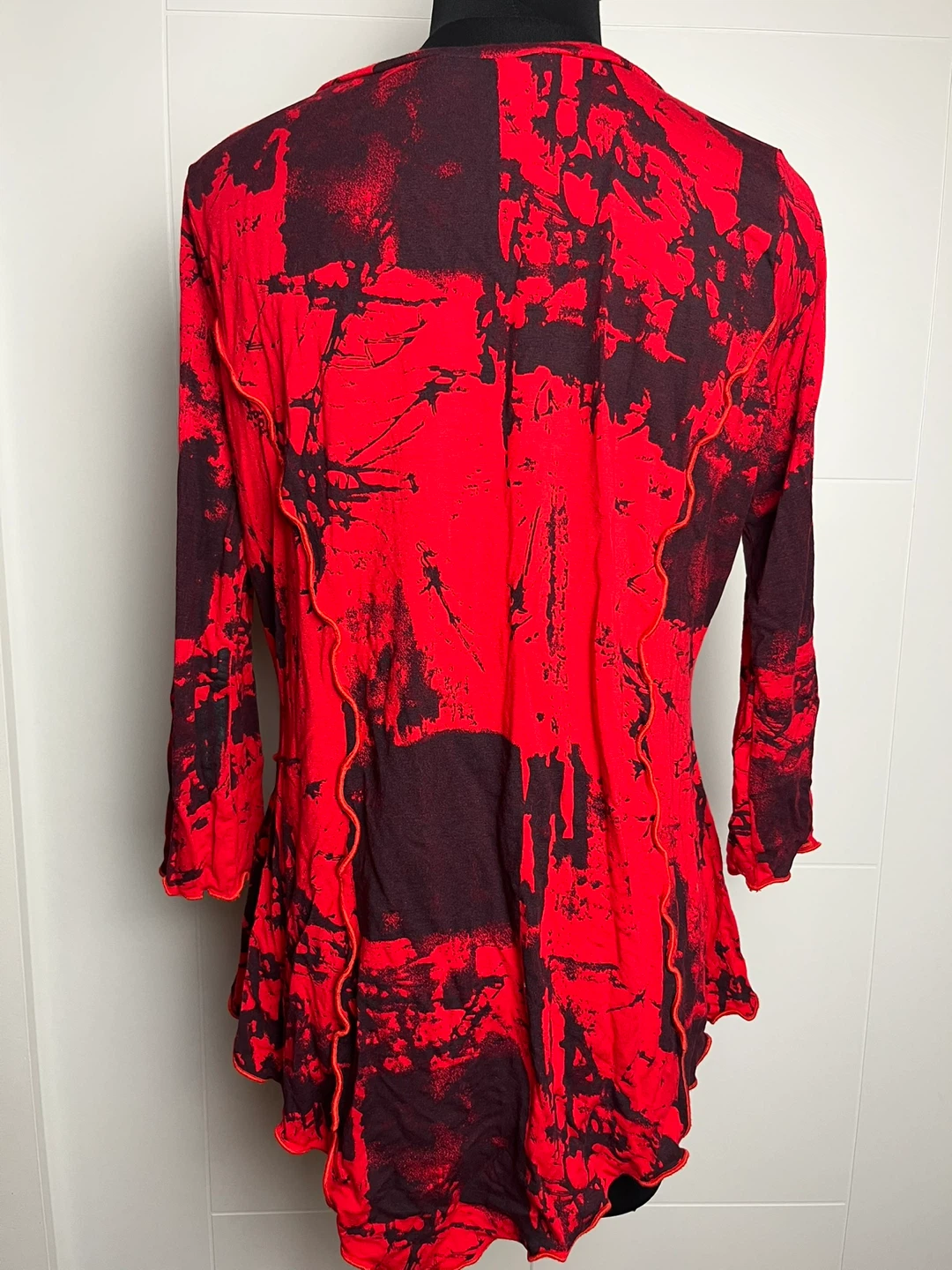 Babs Vancouver Red & Black Abstract Print Tunic Top - photo 2