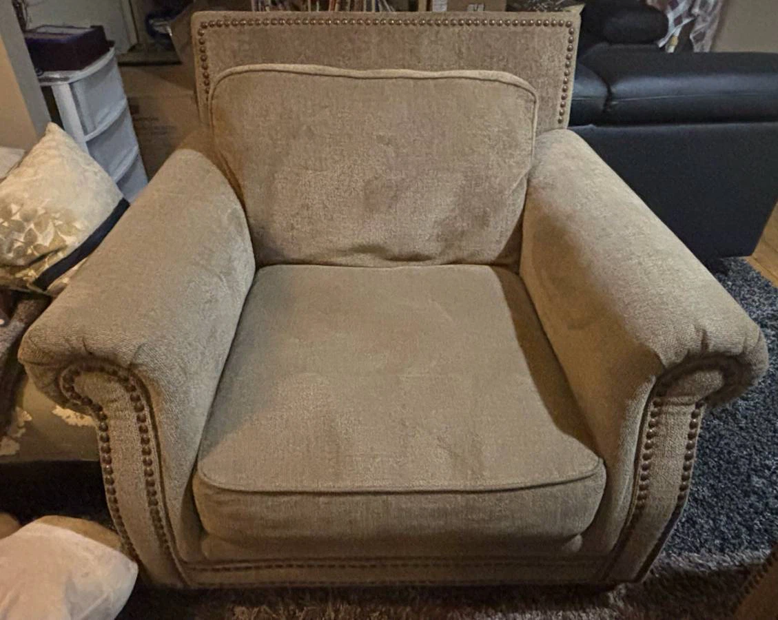 Beige Upholstered Loveseat and Armchair Set - photo 2
