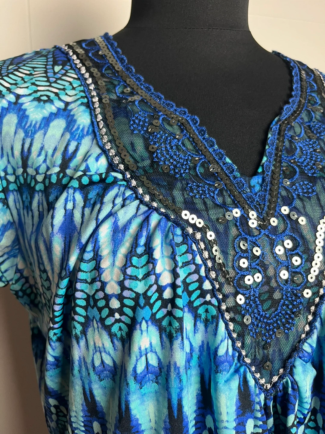Initiatives Blue Patterned Sequin Embellished V-Neck Tunic Top - photo 3