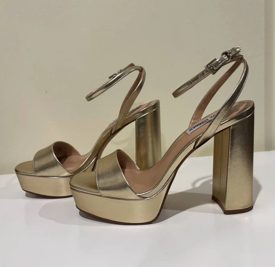 Steve Madden Gold Platform Heels - photo 3