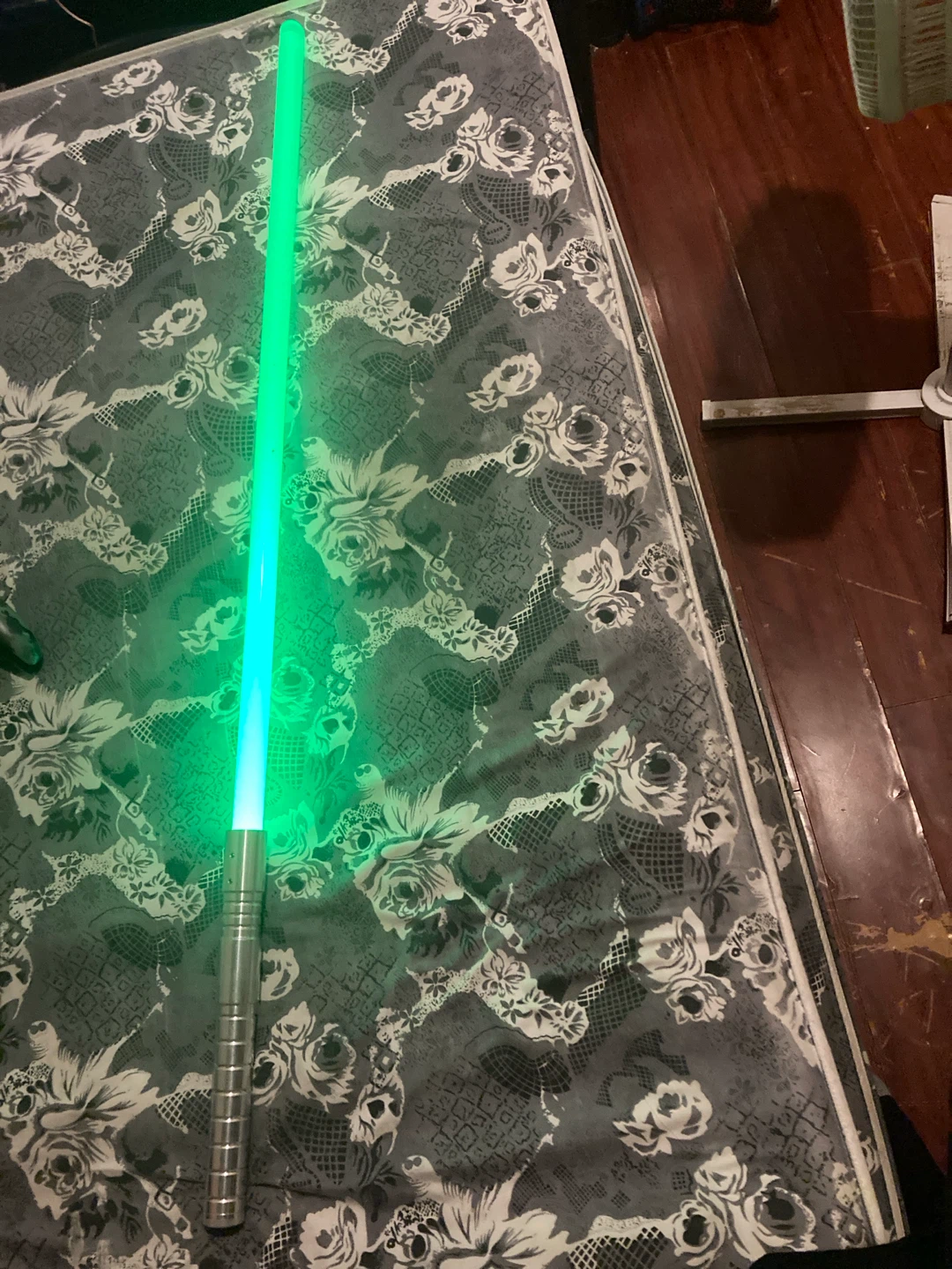 $250 Luke Skywalker green lightsaber from Star Wars - photo 5