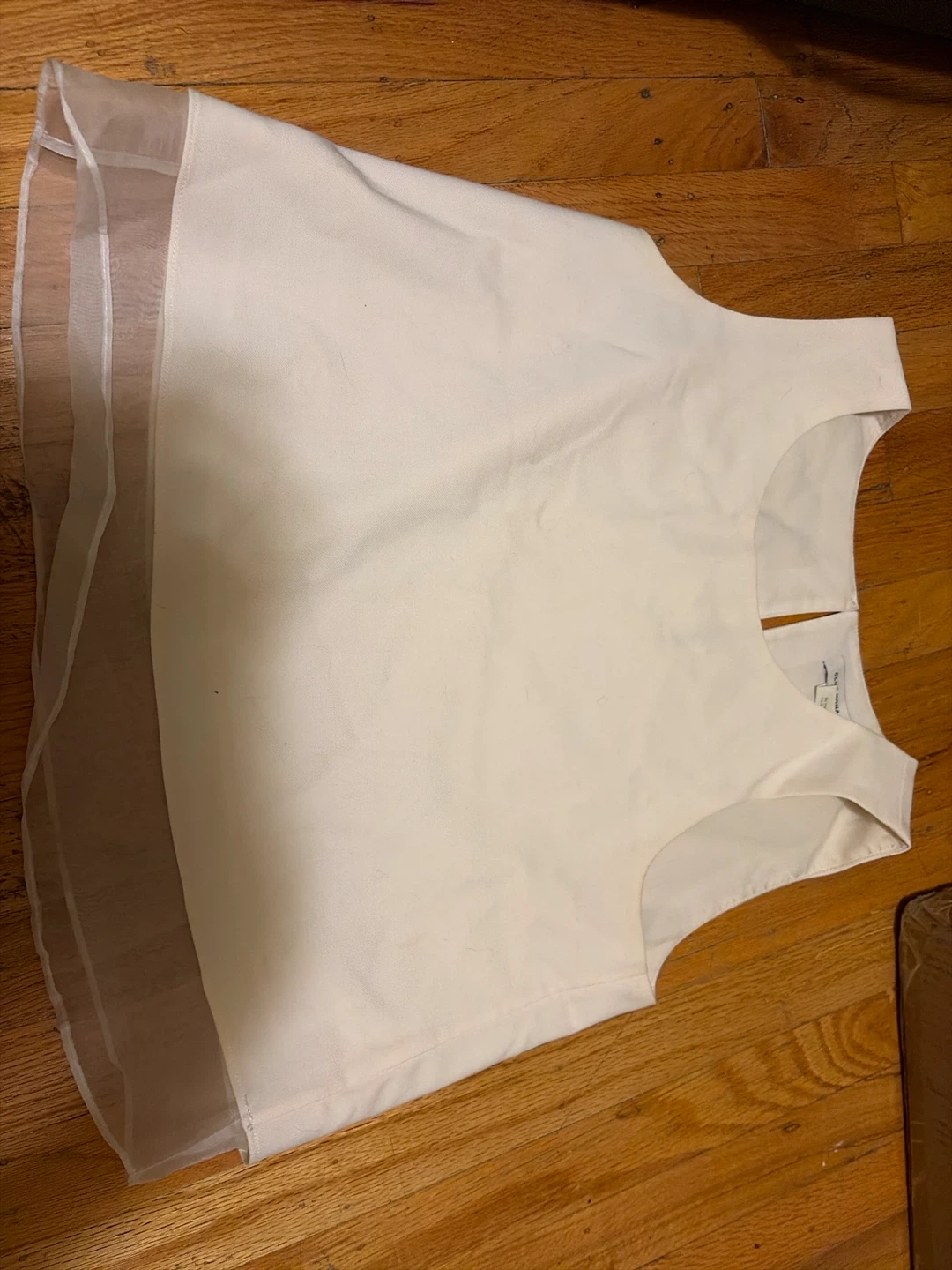 Club Monaco white top