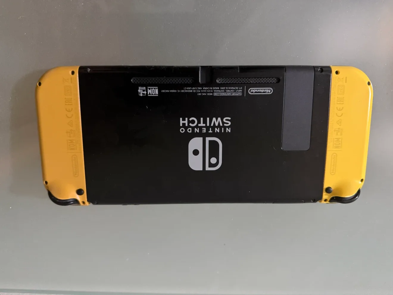 Nintendo Switch Console - Let’s Go Pikachu Edition - photo 3
