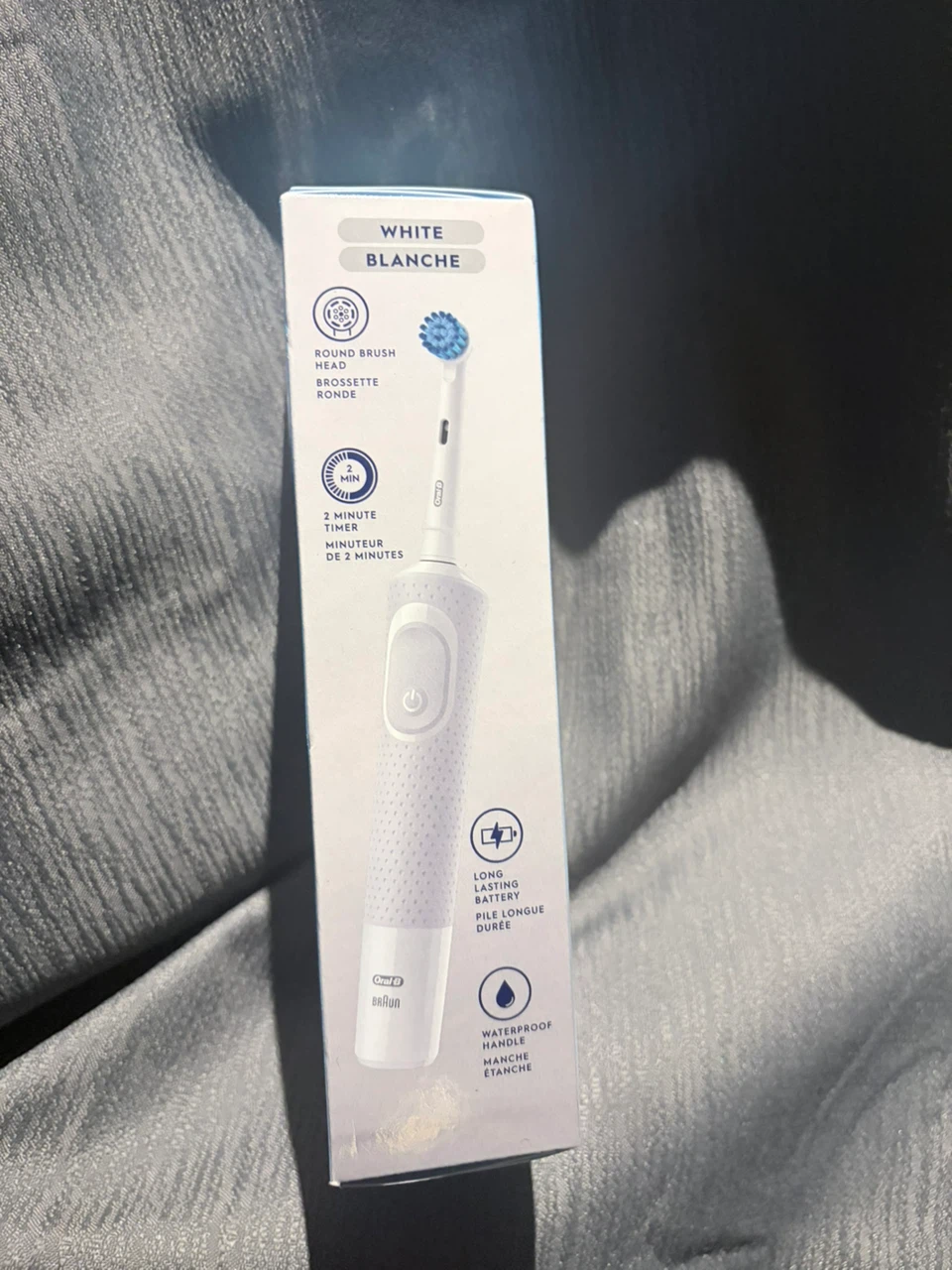 Oral-B PRO 300 Vitality Rechargeable Toothbrush - photo 2
