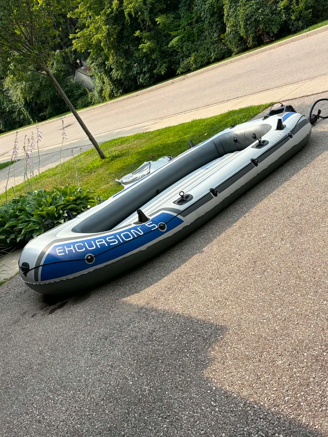 Excursion 5 person inflatable boat - photo 3