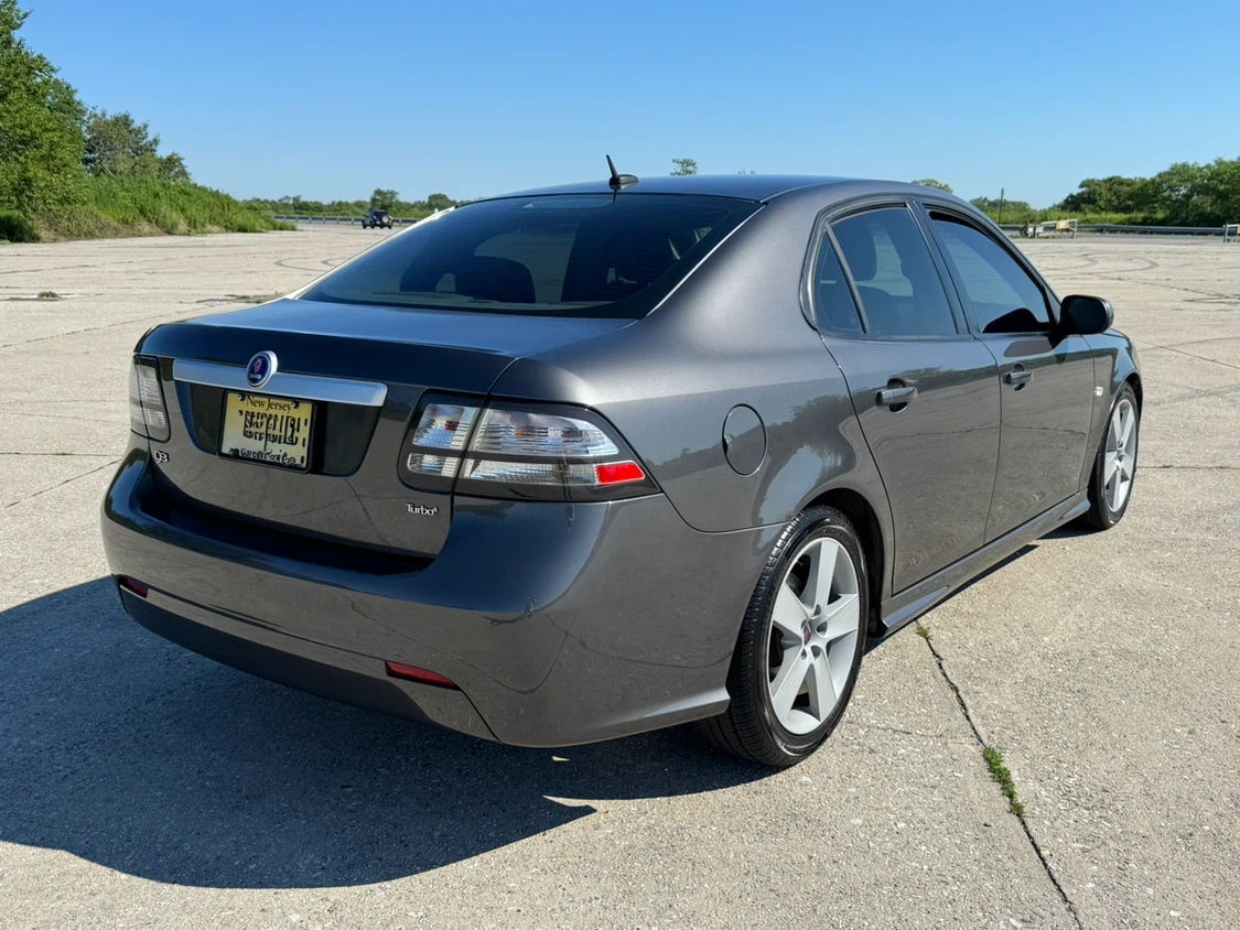 Gray 2011 Saab 9-3 Turbo Sedan - photo 4