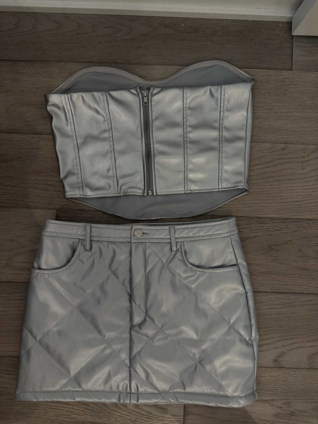 Fashion Nova Silver Corset Top and Quilted Mini Skirt Set - photo 5