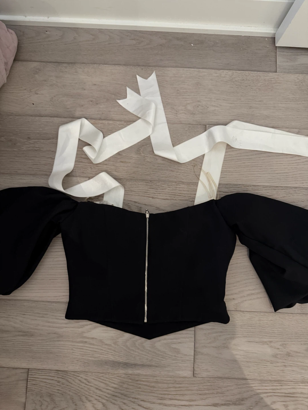 Black Off-the-Shoulder Puff Sleeve Corset Top with White Straps - photo 4
