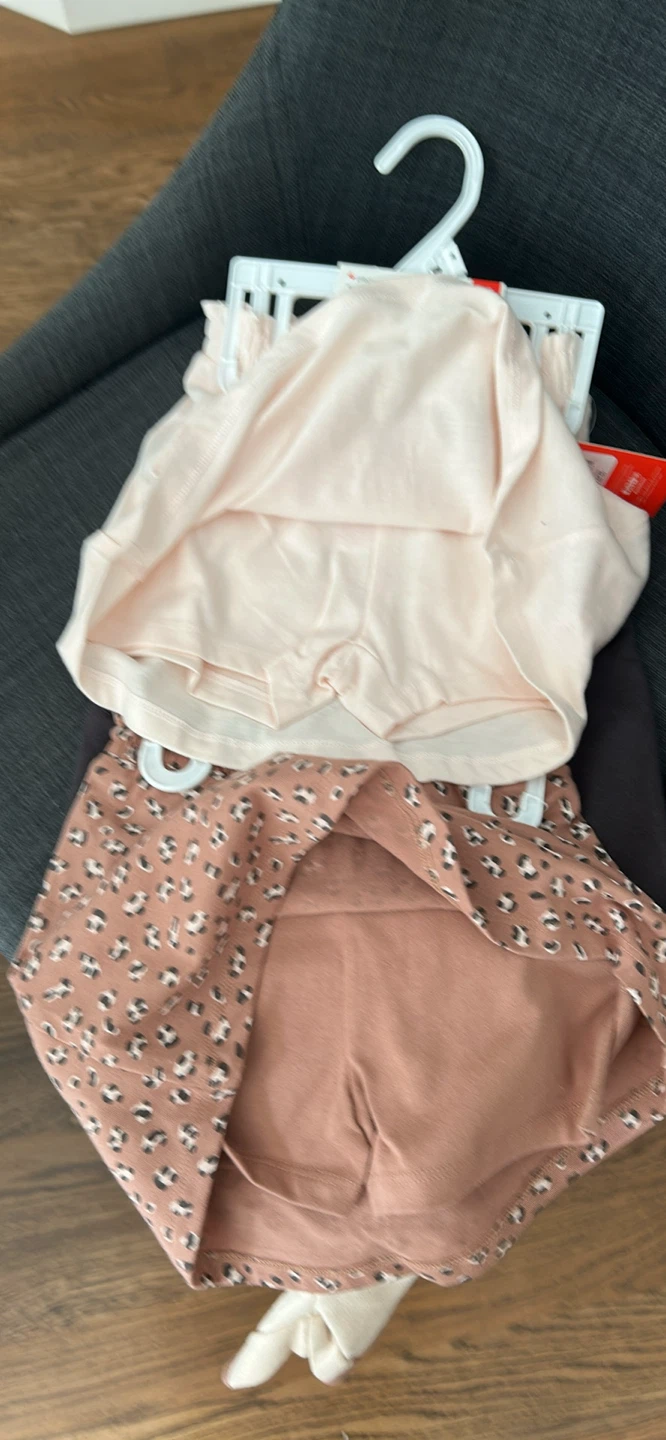 BRAND NEW GIRLS 4 PIECE SET SIZE 4T (SEE LISTING) - photo 3
