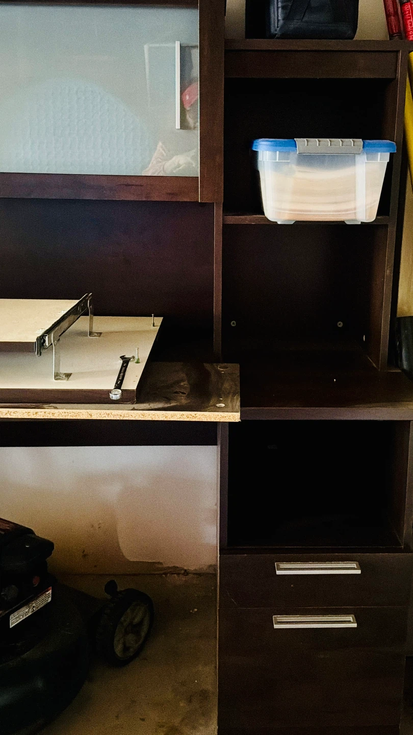 Dark Brown Desk Hutch with Sliding Frosted Doors - photo 4