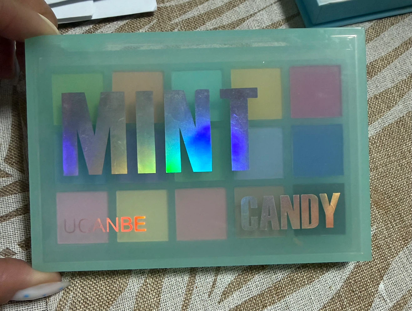 UCANBE 15 Color Eyeshadow Palette