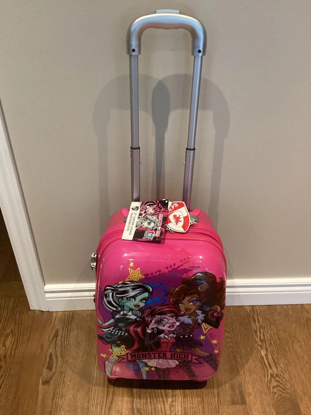 NEW HEYS 20” TALL SPINNER SUITCASE (SEE LISTING) - photo 2