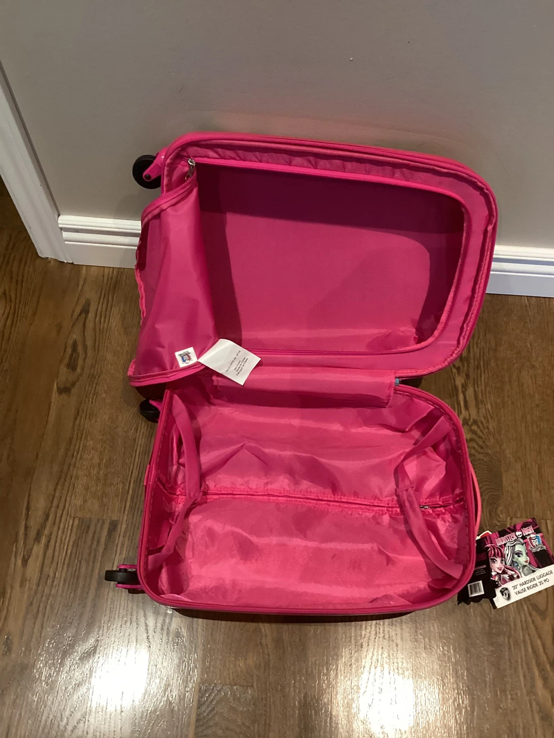 NEW HEYS 20” TALL SPINNER SUITCASE (SEE LISTING) - photo 4