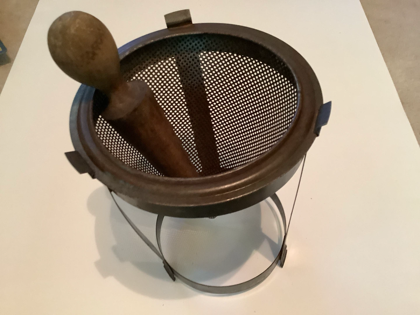 Vintage Metal Cone Sieve & Wood Pestle 🐞 - photo 5