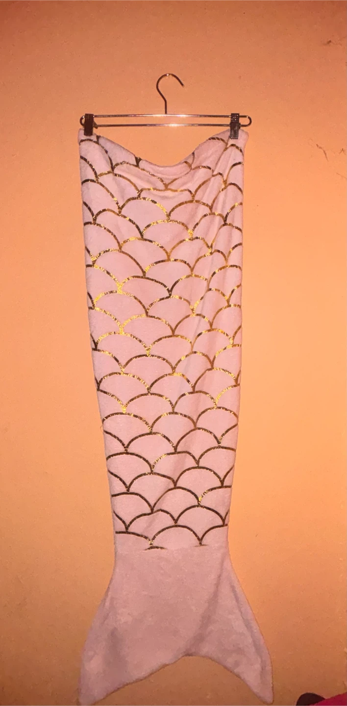Pink Mermaid Tail Blanket with Gold Scales