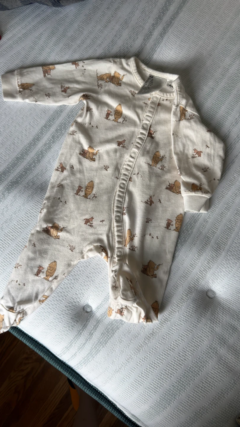 H&M Winnie the Pooh Baby Sleepers - 2-4 Months - photo 2
