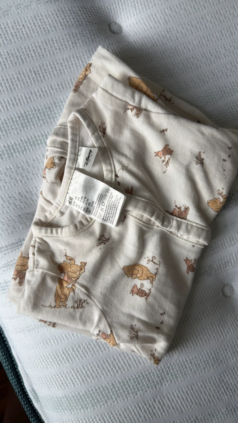 H&M Winnie the Pooh Baby Sleepers - 2-4 Months - photo 3