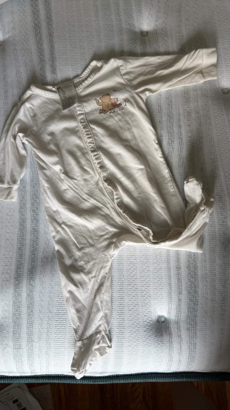 H&M Winnie the Pooh Baby Sleepers - 2-4 Months - photo 4