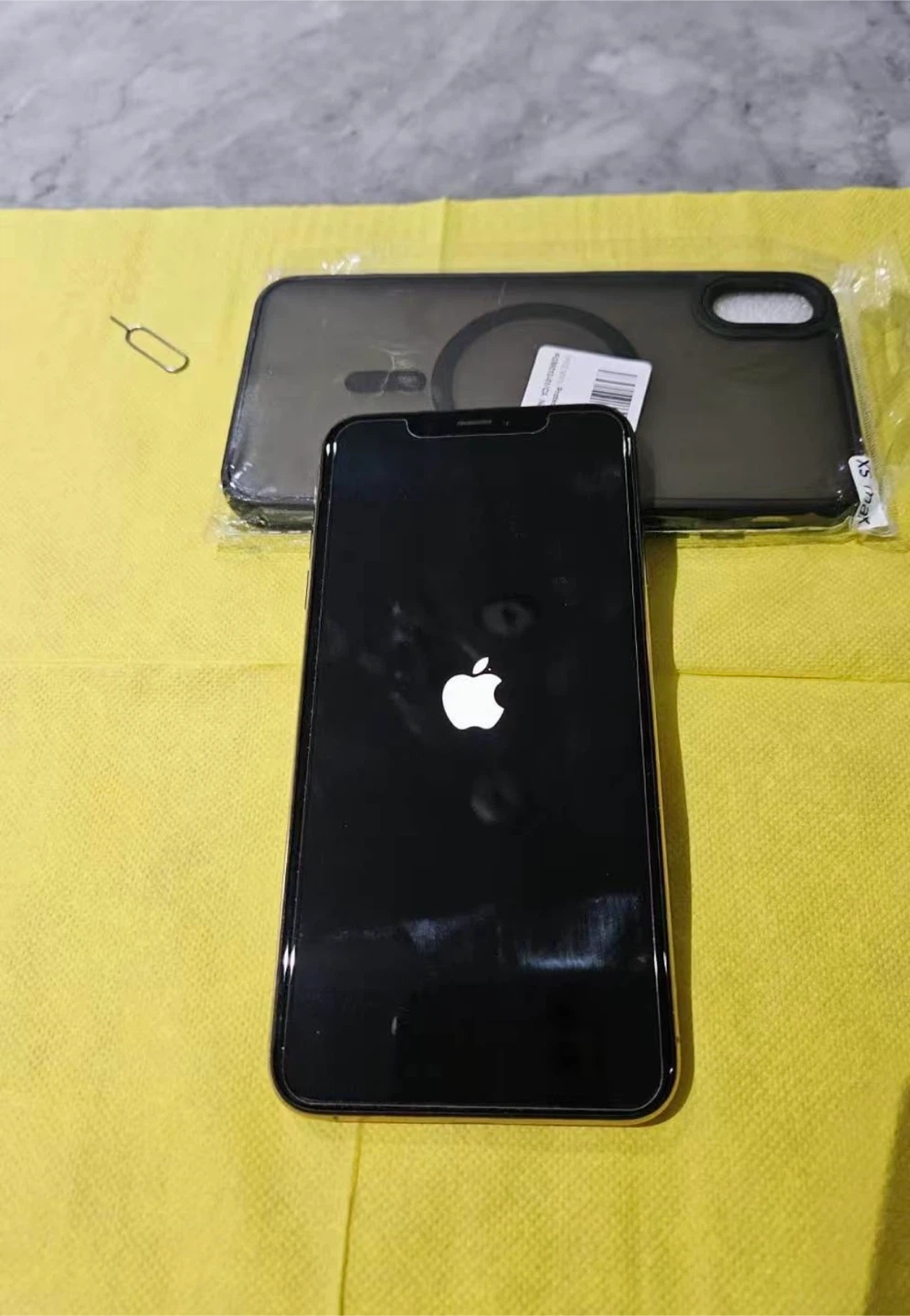 Apple iPhone XS Max - NEED TO SELL EVERYTHING - photo 4