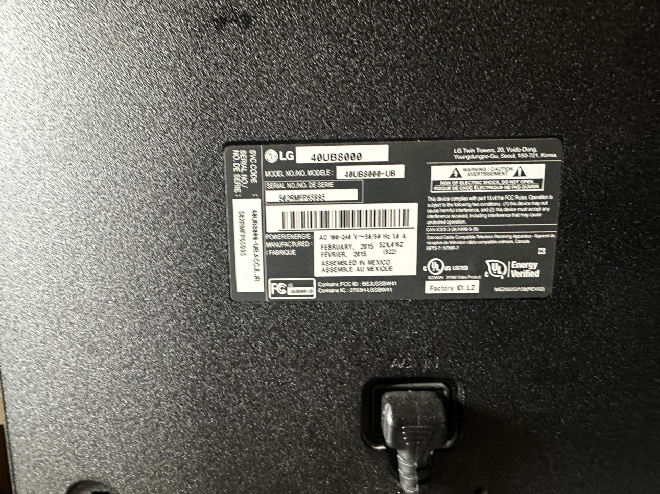 LG 40UB8000 40" 4K UHD Smart TV free - photo 2
