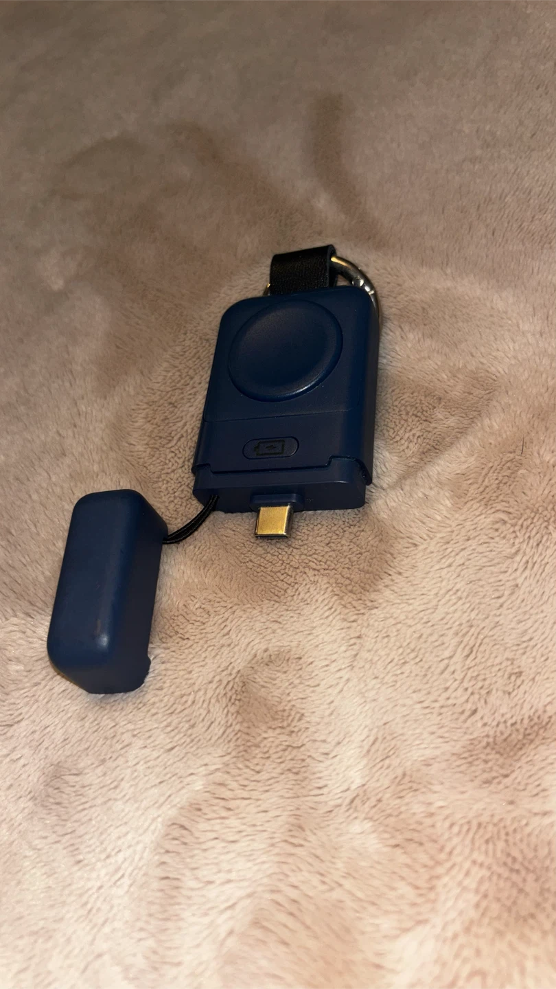 Portable Apple Watch Charger Keychain - photo 2
