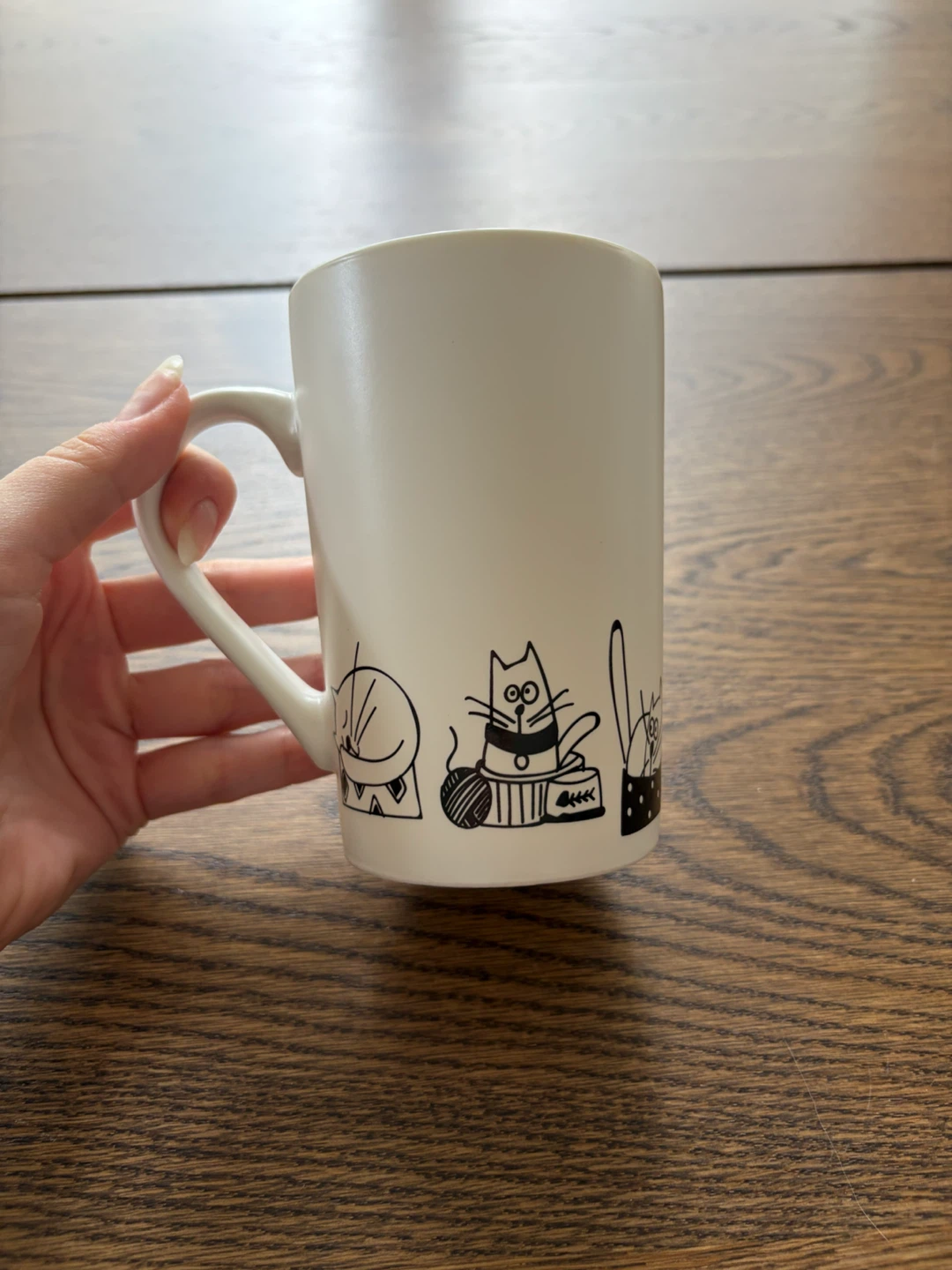 White cat mug