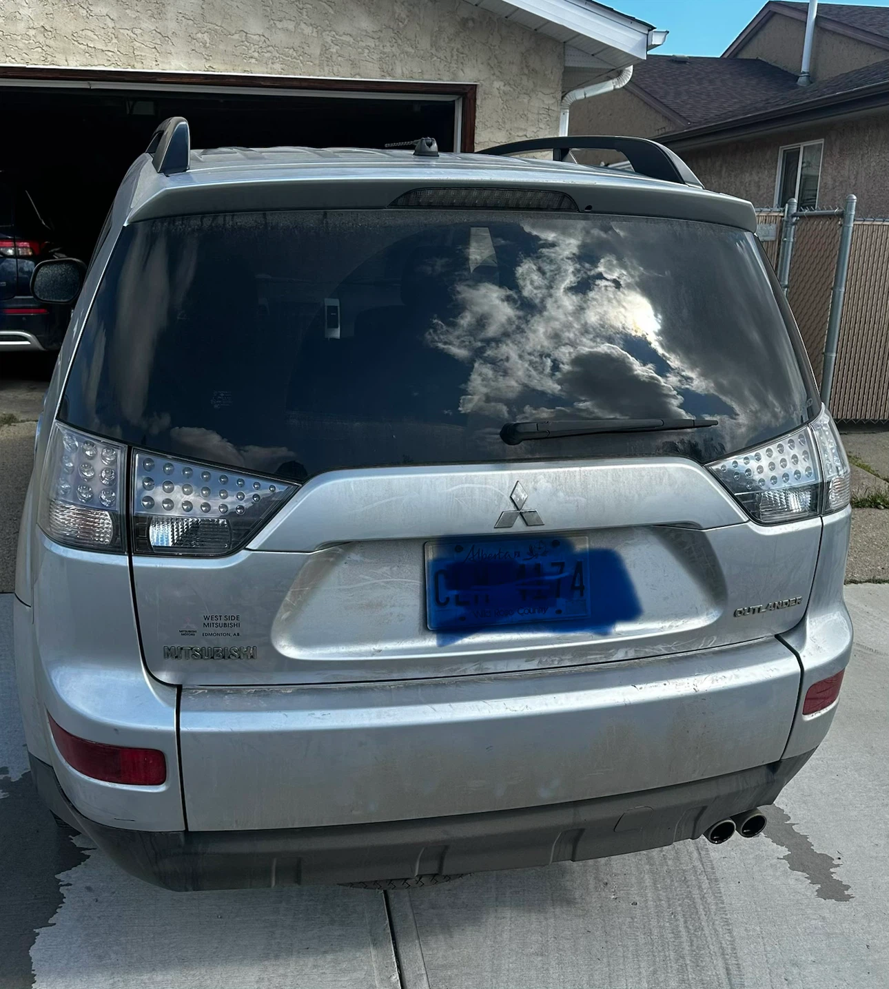Silver Mitsubishi Outlander 2008 V6