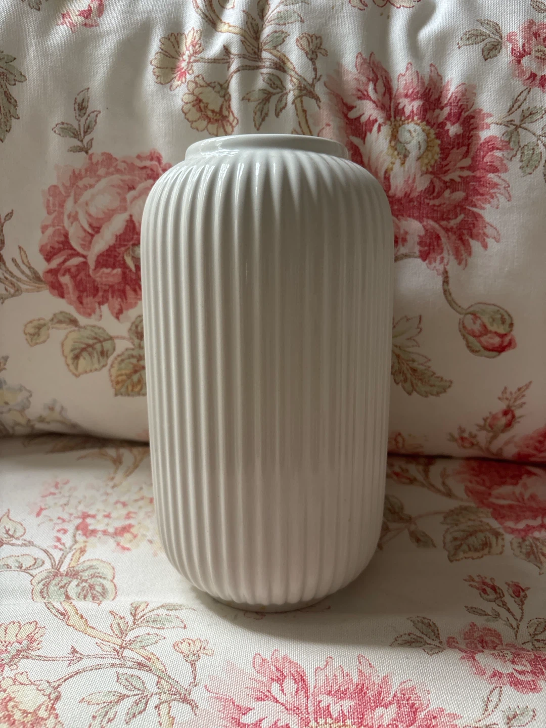 IKEA White Fluted Vase - photo 2