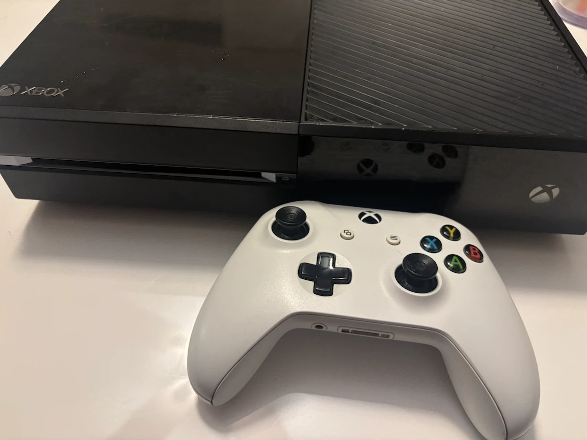 Xbox One Console with Controller