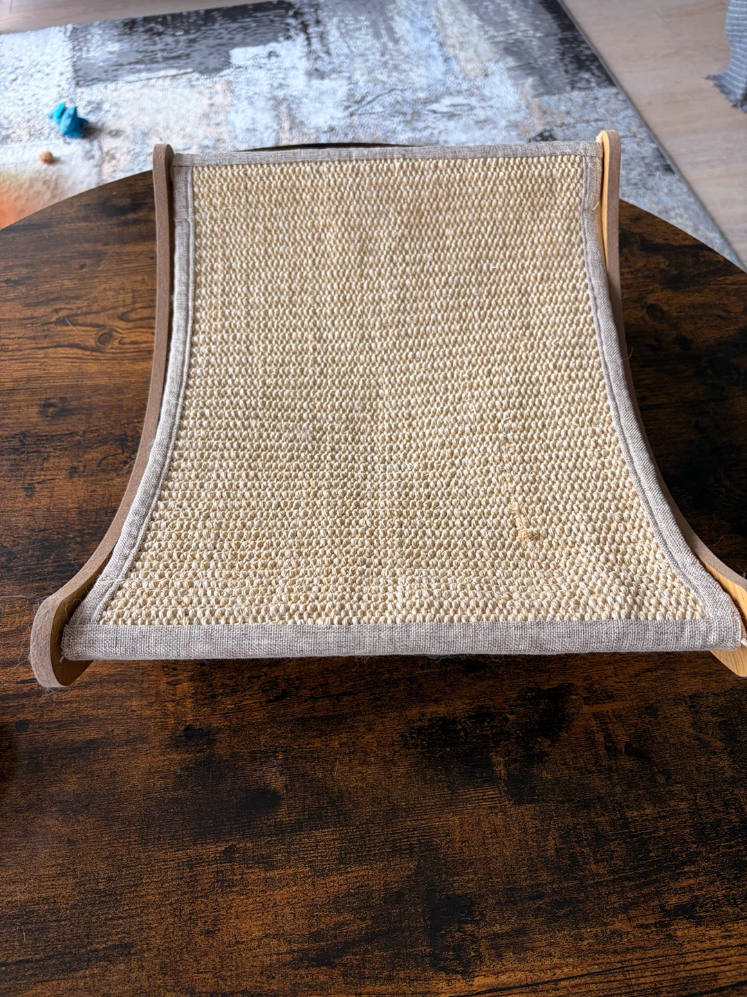 Curved Cat Scratcher Lounger