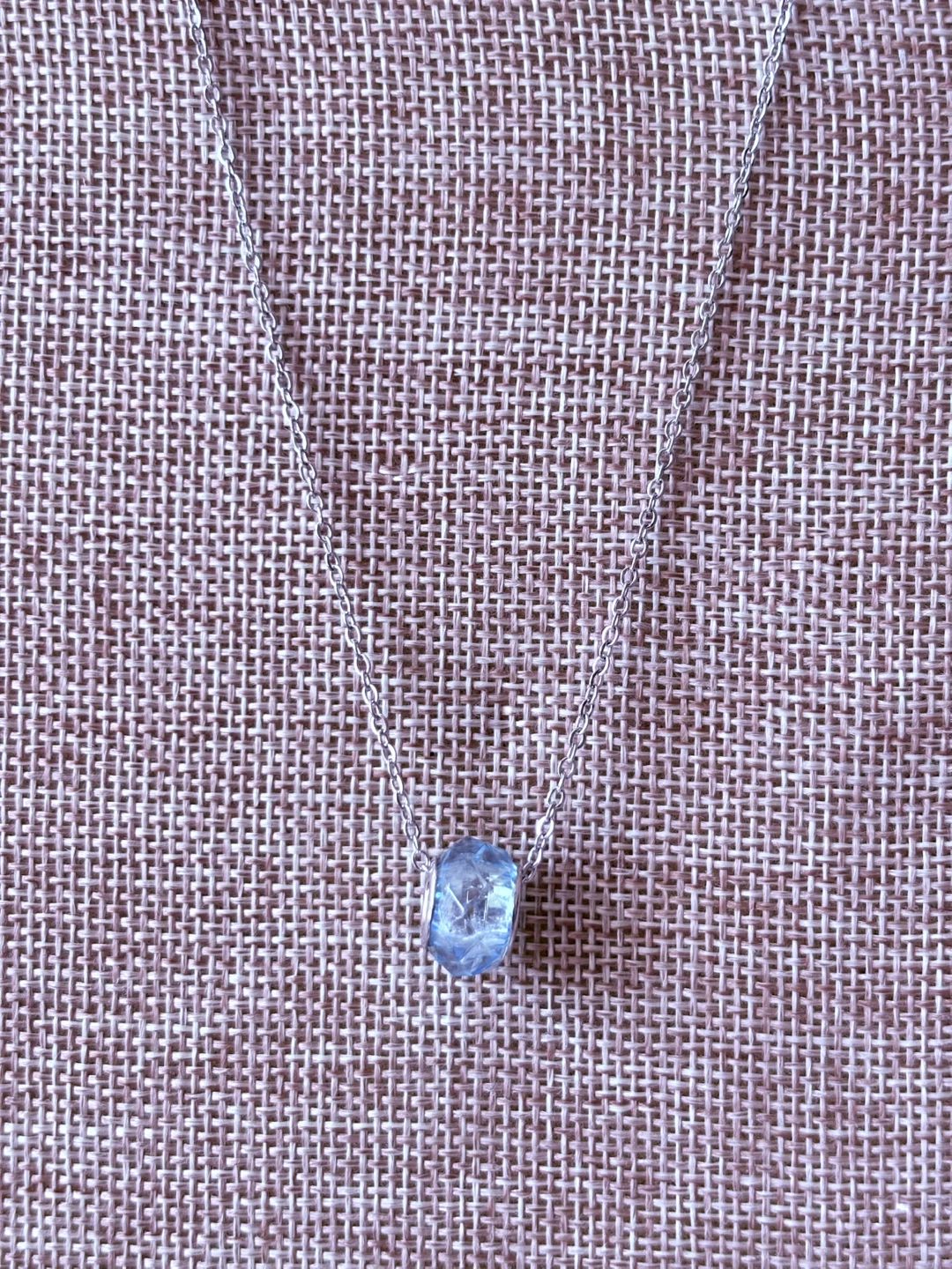 Blue accent Pendant Necklace, new